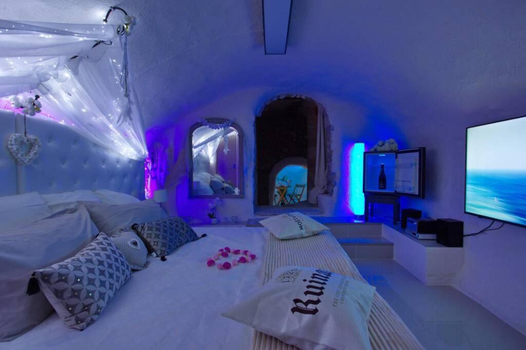 Les Secrets d'Alcôve, nuitées Romantiques avec SPA Aix-en-Provence Esterno foto