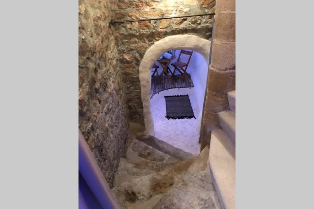 Les Secrets d'Alcôve, nuitées Romantiques avec SPA Aix-en-Provence Esterno foto